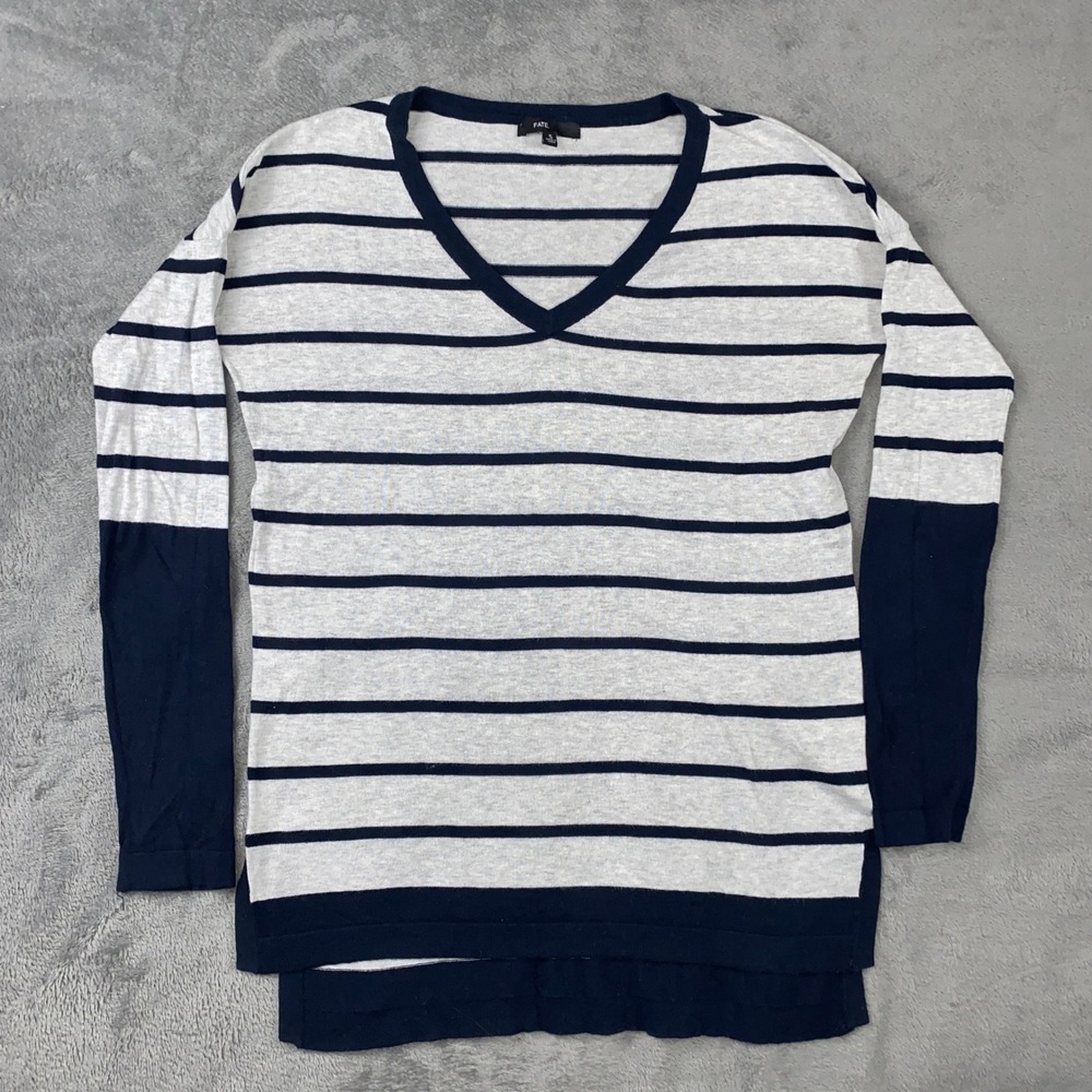 Fate Sweater Womens S Gray Navy Blue Striped V-Neck Cotton Coastal Soft Preppy
